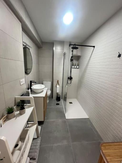 Piso Recien Reformado En El Centro De Santander, Zona Estaciones Lägenhet Exteriör bild
